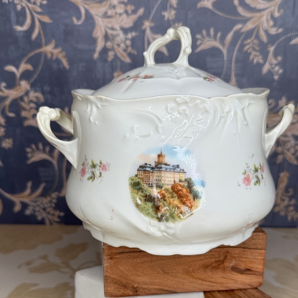 Vintage Porcelain Floral Pot With Lid and Handles